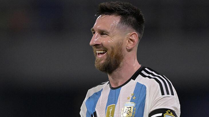 Barcelona'dan resmi açıklama: Lionel Messi ile temas halindeyiz