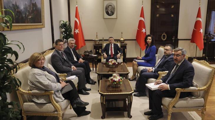 Cumhurbaşkanı Yardımcısı Oktay, BM Mülteciler Yüksek Komiseri Grandi ile görüştü