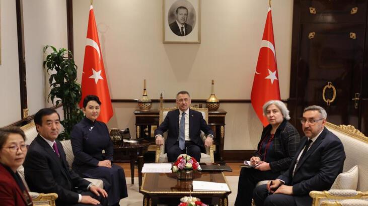 Cumhurbaşkanı Yardımcısı Oktay, Moğolistan Dışişleri Bakanı'nı kabul etti