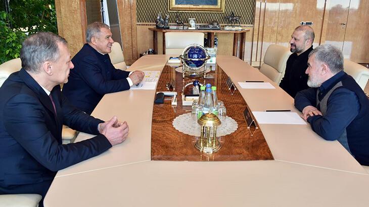 Gökdeniz Karadeniz, Tataristan Başkanı Minnikhanov ile görüştü