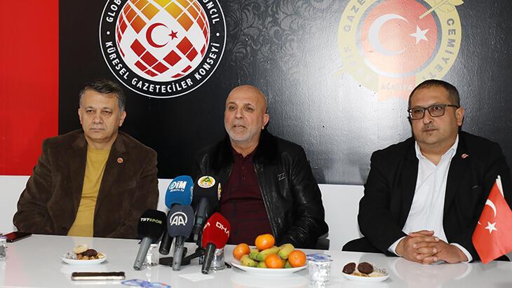 Hasan Çavuşoğlu: Türk futbolu da Türk hakemleri de baskı altında