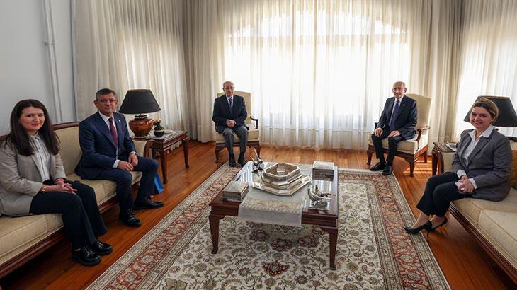 Kılıçdaroğlu, 10'uncu Cumhurbaşkanı Sezer'i ziyaret etti