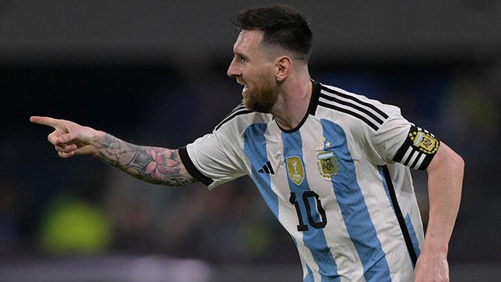 Messi'den hat-trick yaptı, Arjantin farka uçtu!