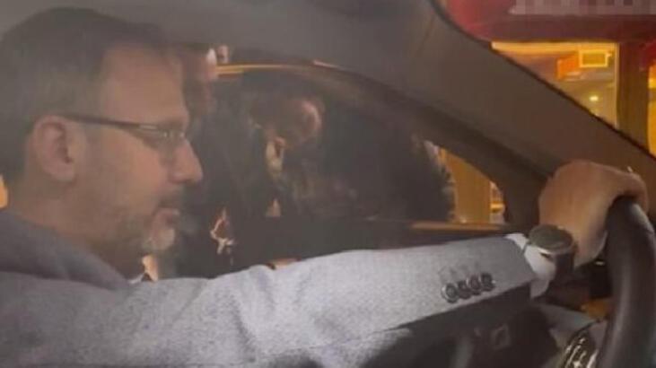 Bakan Kasapoğlu, yerli ve ulusal araba Togg ile Ankara trafiğinde
