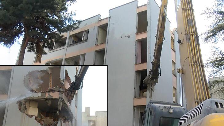 Bakırköy'de riskli yapılar İBB tarafından yıkılıyor