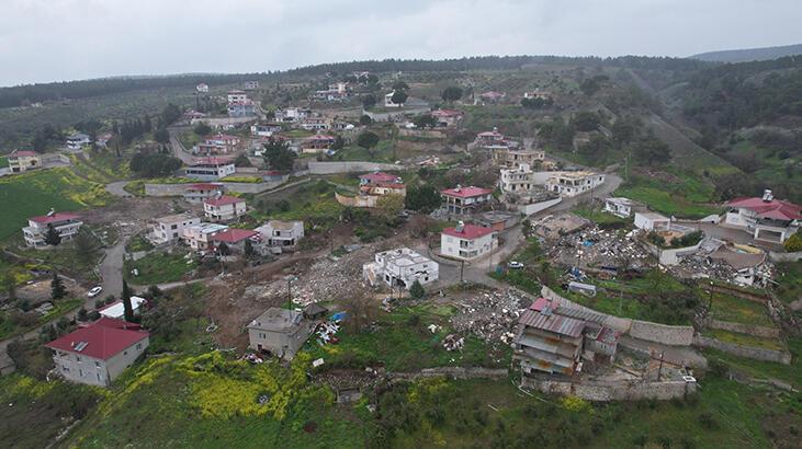 Sarsıntının vurduğu köyde 94 konut çöktü, 17 kişi öldü