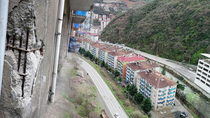 Trabzon sarsıntıya hazırlanıyor; riskli bloklara yıkım