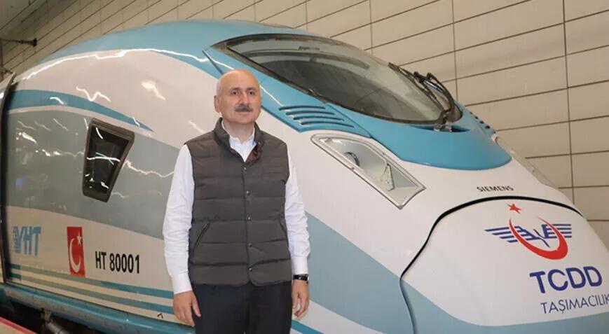 Ankara-Sivas Süratli Treni birinci seferi için başşehirden hareket etti! Bakan Karaismailoğlu'ndan kıymetli açıklamalar