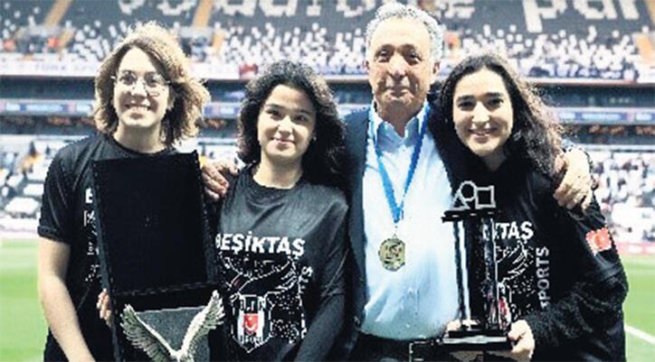 Beşiktaş Rsports ABD’de Türkiye’yi temsil ediyor