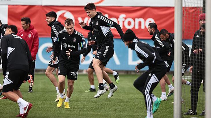 Beşiktaş'ta Sabah FC maçının hazırlıkları sürüyor