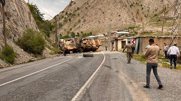 Hakkari- Van yolunda askeri araç devrildi: 3 yaralı