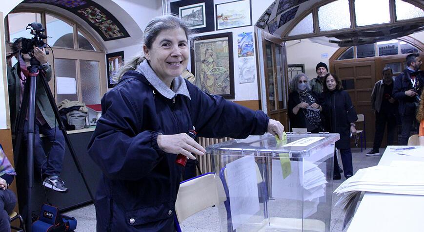 İstanbul'da 30 bin 803 sandıkta oy verme süreci başladı!