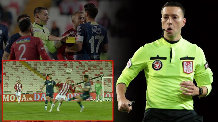 Sivasspor - Fenerbahçe maçında Zorbay Küçük'ün kırmızı kart kararı yanlışsız mu? Eski hakem canlı yayında açıkladı: Protokolü muhakkak yanlış kullanıyorlar