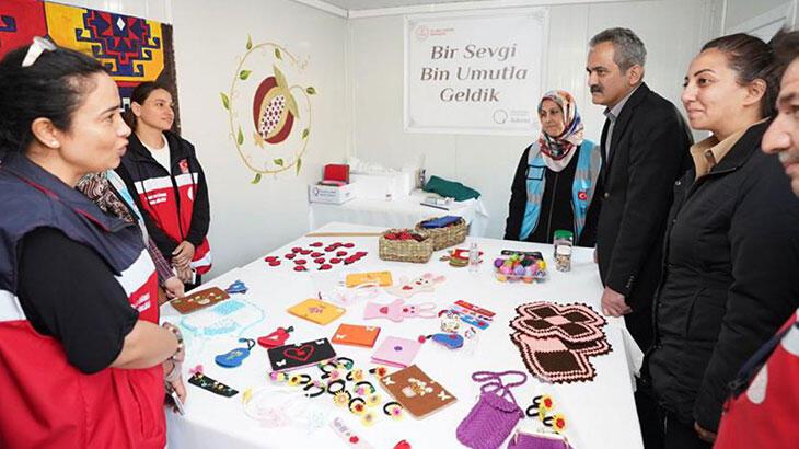 Bakan Özer: Sarsıntı bölgesindeki kurslardan 340 bin vatandaş yararlandı