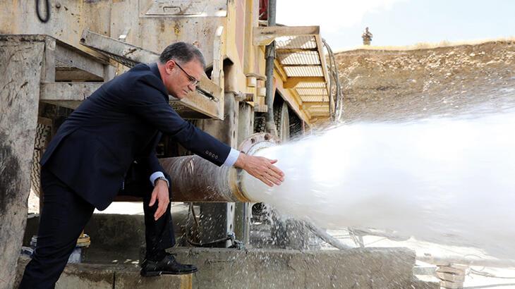 Erciş’te bulunan 65 derece sıcaklığındaki jeotermal su tarımda kullanılacak