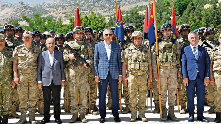 Erdoğan, sonun sıfır noktasındaki askerlere seslendi: Duruşunuz milletin huzuru olacaktır