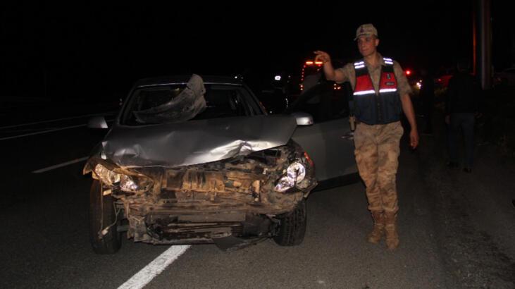 Erzincan'da iki araba çarpıştı: Yaralılar var