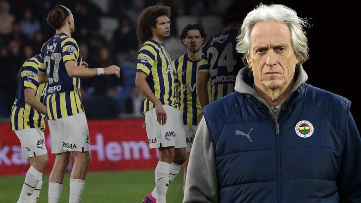 Fenerbahçe'den iç transfer hamlesi! Menajeri İstanbul'a geldi