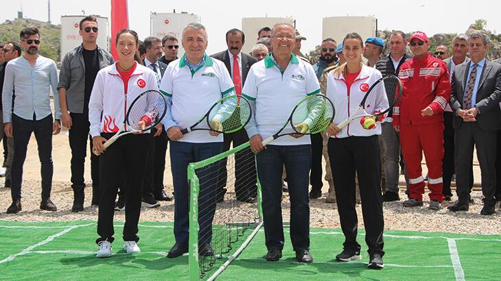 Gabar Dağı'ndaki petrol alanında ulusal tenisçilerden şov maçı