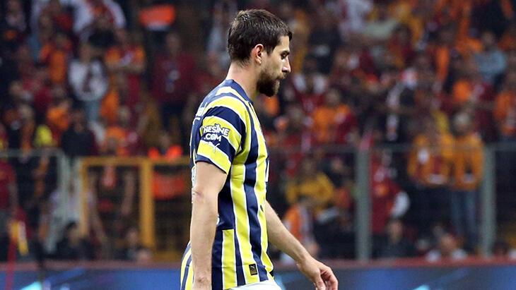 Galatasaray - Fenerbahçe derbisinde kırmızı kart kararı! Luan Peres atıldı