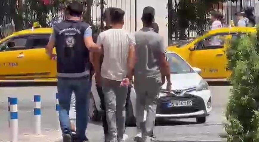 İzmir'de sistemsiz göçmen operasyonu! Çok sayıda kişi yakalandı