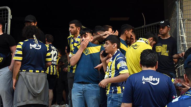 İzmir'de Türkiye Kupası Final maçı öncesi olay çıktı