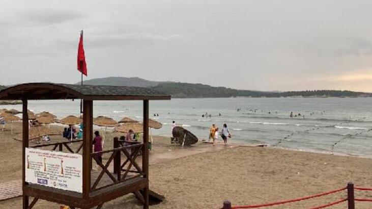 Kandıra kıyılarında bugün denize girmek yasaklandı