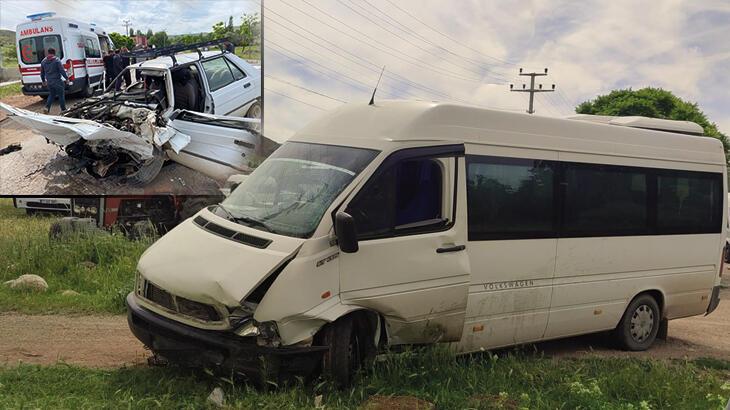 Kırıkkale'de fecî kaza! Araba öğrenci servisine çarptı: 17 yaralı
