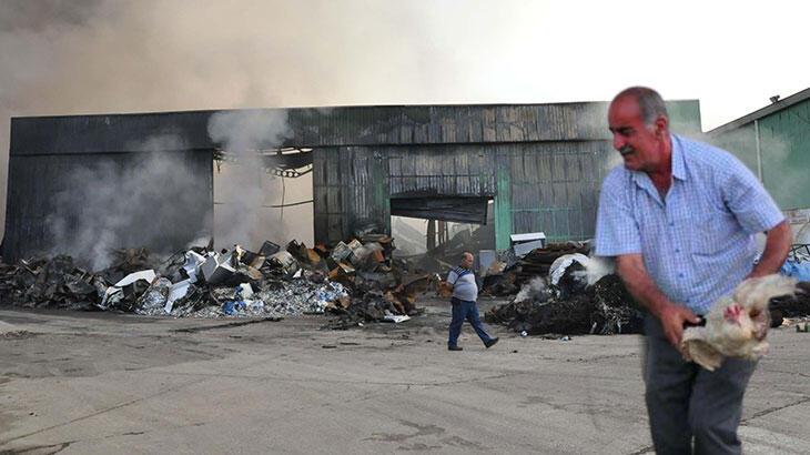 Manisa'da 17 saat süren fabrika yangını! Tablo gün ağarınca ortaya çıktı