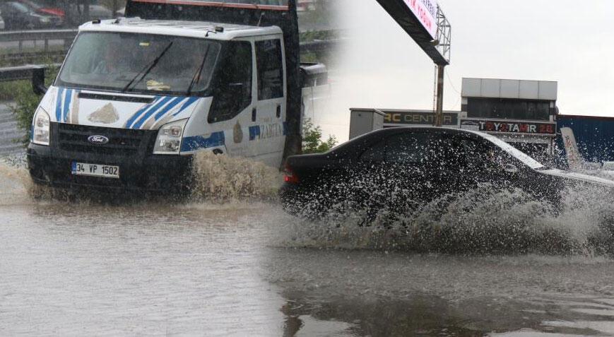 Sakarya’da caddeler göle döndü! Araç şoförleri sıkıntı anlar yaşadı