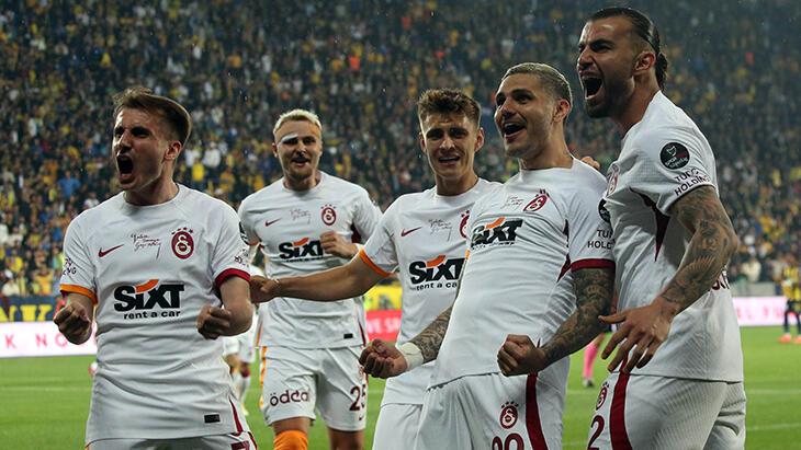 Şampiyonluk sonrası Galatasaray'da futbolculara prim müjdesi! İdare kesenin ağzını açtı