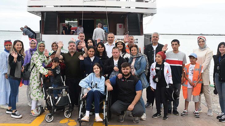 Sarsıntı bölgesinden Samsun'a gelen manisi vatandaşlar ve ailelerine 'ücretsiz' tatil