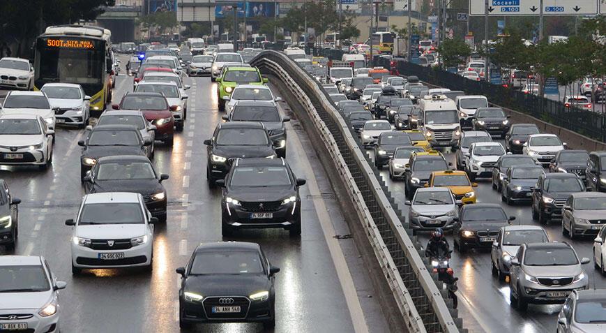 Son dakika... İstanbul'da trafik yoğunluğu yüzde 70'i geçti
