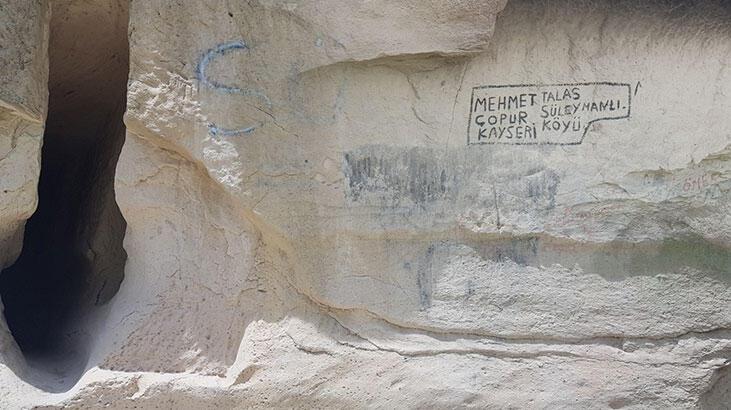 Tabiat olağanüstüsü Gomeda Vadisi'ne sprey boyayla yazı yazdılar