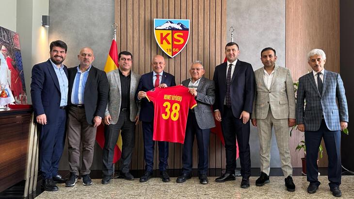 TFF Lideri Büyükekşi akademi ziyaretlerine Yukatel Kayserispor ile devam etti