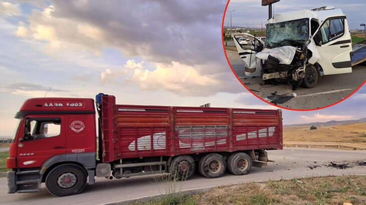 Ankara'da emekçi servisi ile kamyon çarpıştı: 10 yaralı