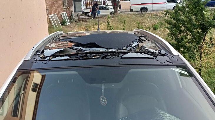 Kemik modülleri atıldı, arabanın cam tavanını parçaladı