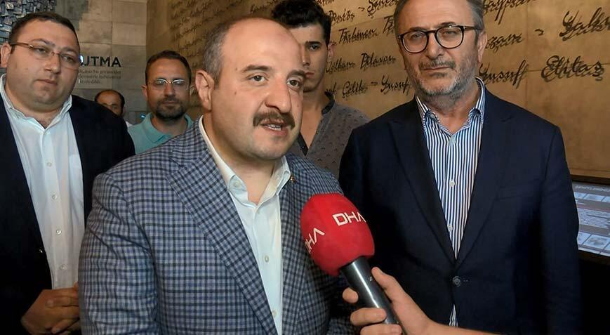 AK Parti Milletvekili Mustafa Varank 15 Temmuz Şehitler Anıtı'nı ziyaret etti