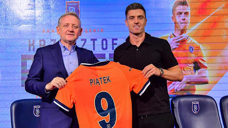 Başakşehir, Polonyalı futbolcu Piatek'le 3 yıllık mukaveleyi imzaladı