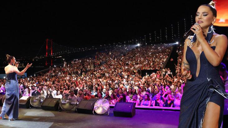 Boğaz'da Demet Aklın şov! Konserin geliri Mehmetçik Vakfı'na