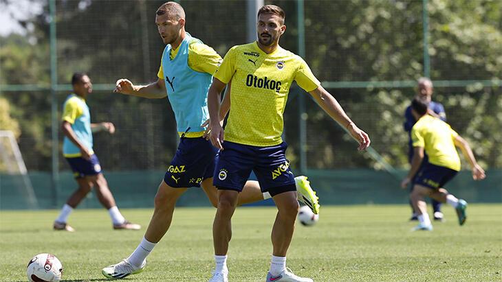 Dusan Tadic, Fenerbahçe'de birinci idmanına çıktı