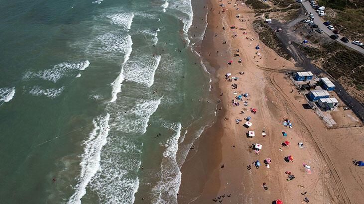 El Nino sıcakları tesirini göstermeye başladı, vatandaşlar halk plajına koştu