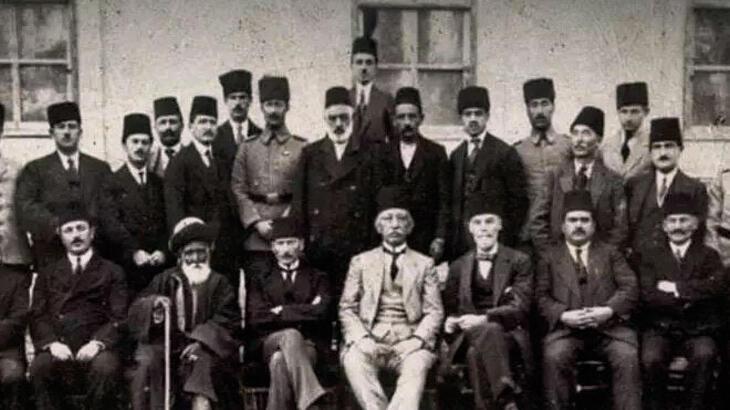 Erzurum Kongresi 104 yaşında: Vatanımız ayrılamaz bir bütündür, parçalanamaz!