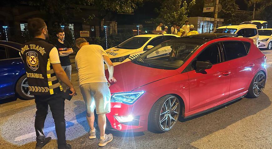 Kadıköy'de trafik denetimi! Ceza yağdı