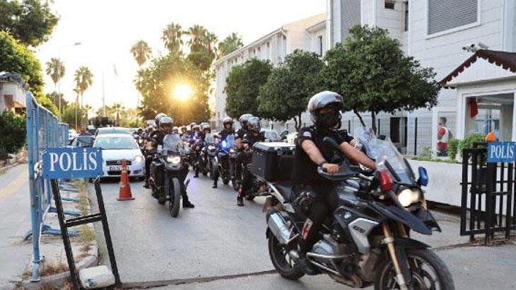 Mersin'de uydurma kimlik ve pasaport düzenleyen kabahat örgütüne operasyon: 14 gözaltı
