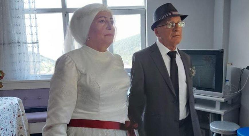 Tam 48 sene sonra düğün yaptılar! Verdiği kelamı 72 yaşında yerine getirdi