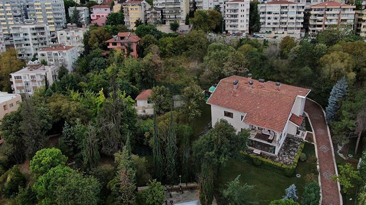 Belediye Lideri 63 yıllık başkanlık villasını boşalttı