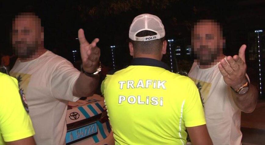 Kadıköy'de kontrole takılan şoförden tehdit: Bak kırarım o kameranı