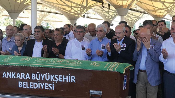 Kılıçdaroğlu birincisine yetişemedi... CHP eski ilçe lideri için iki cenaze namazı kılındı