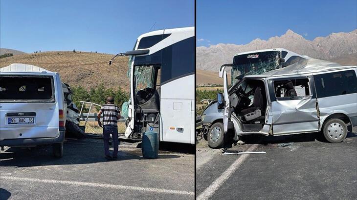 Niğde'de yolcu otobüsü ile minibüs baş başa çarpıştı: 1 meyyit, 7 yaralı